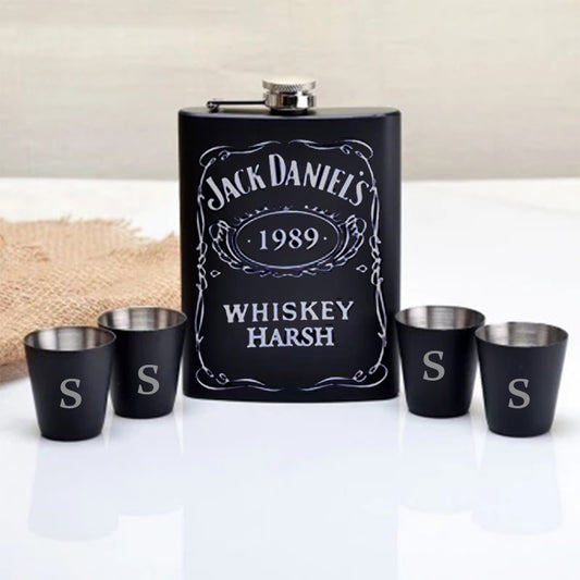 Hip Flask With 4 Shot Glasses