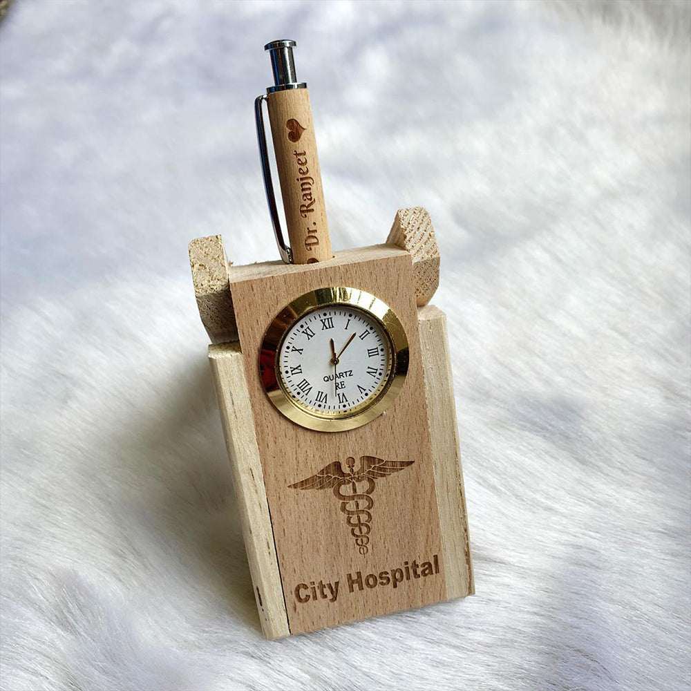 PEN STAND WITH CLOCK